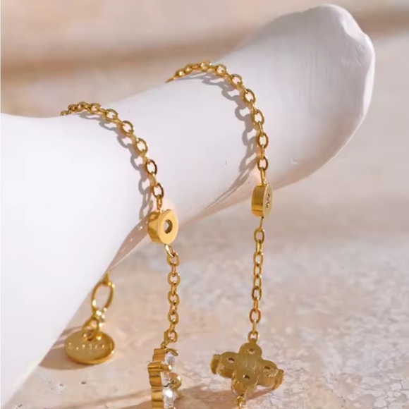 Unique zirconia Silver Chain Bracelet - Picture 9 of 12